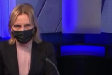 (VIDEO) "Profesore, moram da vas prekinem!" Voditeljka vodila emisiju uživo, a onda se sve ZATRESLO