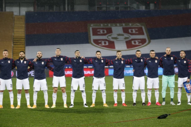BOMBA ZA TITULU: Reprezentativac Srbije oblači dres VELIKANA?