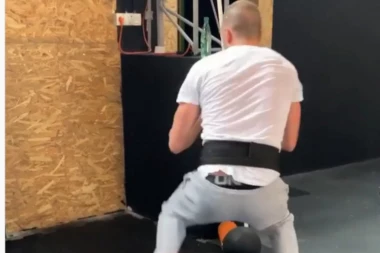 (VIDEO) DOLAZI NJEGOVA GODINA: Veljko poslao MOĆNU poruku i ZAPALIO Instagram!