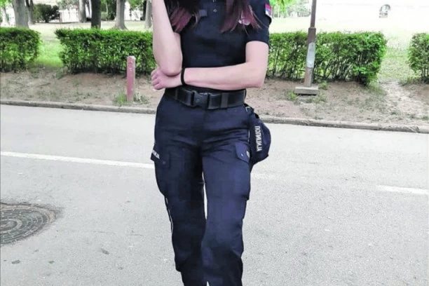 DRŽALA SAM BEBU KAO DA JE MOJA: Iskrena ispovest KATARINE ILIĆ, POLICAJKE KOJA JE SPASLA NOVOROĐENČE U OBRENOVCU!