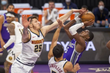 Jokić JURIO ISTORIJU, PA OPET IZGUBIO od Sakramenta, Vučević ODRŽAO ČAS Pokuševskom, BAKSI POSTIGLI NAJVIŠE TROJKI IKADA!