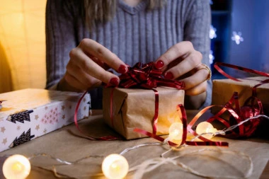 SPISAK ZLATA VREDAN: Donosimo 20 fantastičnih ideja za savršene poklone za praznike!