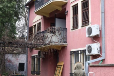 (FOTO) OBRAČUN DILERA U VIŠNJIČKOJ, STANAR ZGRADE TEŠKO POVREĐEN: Otkrivamo detalje eksplozije na Paliluli!