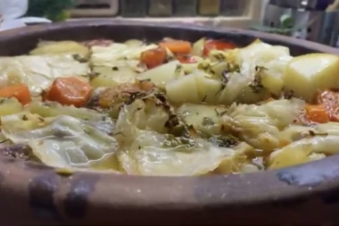 (RECEPT) Tradicionalno jelo kojem se rado vraćamo: Bosanski lonac po starinskoj recepturi!