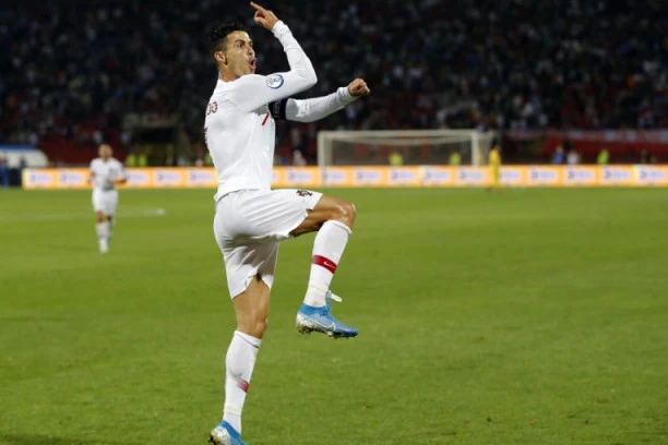 OHOLOST MU JE SREDNJE IME: Ronaldo OTPISAO Srbiju pred kvalifikacije za SP!