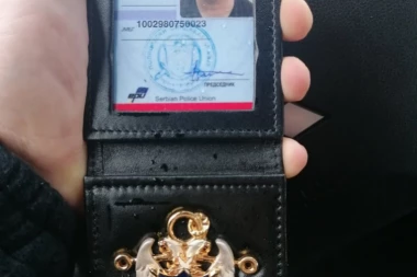 (FOTO) PRONAĐENO JOŠ LAŽNIH POLICIJSKIH ZNAČKI I LEGITIMACIJA: U Zemunu i Kotežu uhvaćeni prevaranti!