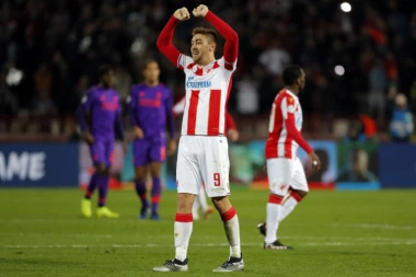 PODRHTAVA "MARAKANA": Kinezi poslali PUN DŽAK para za Pavkova, iz Zvezde stigao EKSPRESAN odgovor!