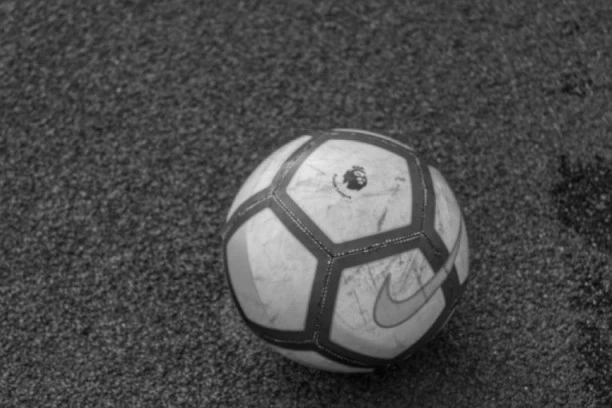 NEZAPAMĆENA FUDBALSKA TRAGEDIJA: Kapiten preminuo na terenu - oženio se pre sedam dana, pa izdahnuo pred saigračima! (VIDEO)