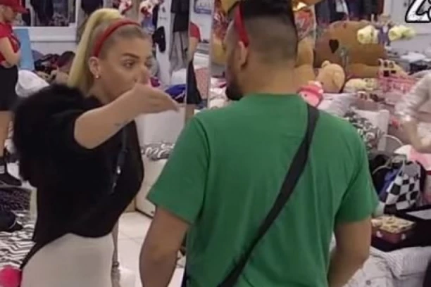 NASTAO HAOS! Milica napala Boru zbog ŽENIDBE, pa njegovim fanovima poručila: Napušite mi se k*rca vi!!