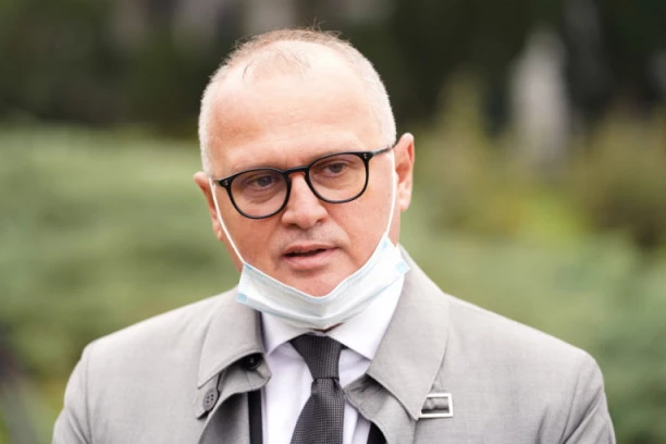 GORAN VESIĆ NAJAVIO: Borča uskoro dobija najmoderniji Dom zdravlja u Srbiji! Evo čime će sve raspolagati