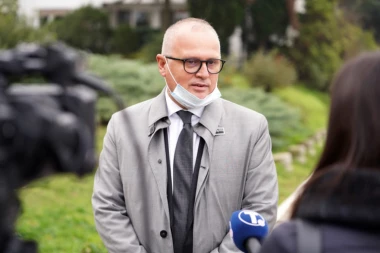 ODLUKA NA SNAGU STUPA ODMAH! Vesić: Zadovoljan sam popuštanjem mera!