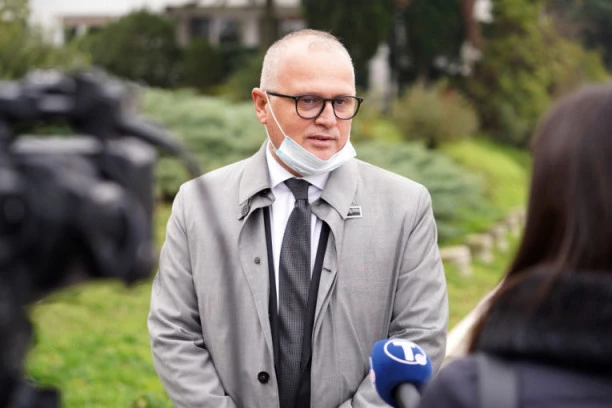 ODLUKA NA SNAGU STUPA ODMAH! Vesić: Zadovoljan sam popuštanjem mera!