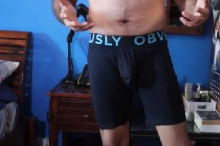 (HIT VIDEO) BLAMČINA ZA PAMĆENJE! Jedan od najmoćnijih političara dao intervju u GAĆAMA: Voditeljka ga isprozivala!