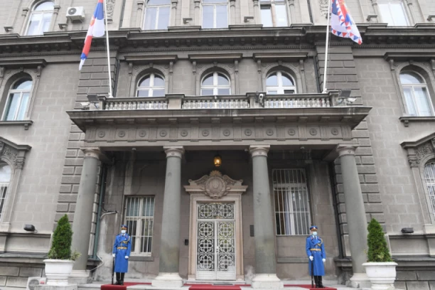 HITAN SASTANAK U PREDSEDNIŠTVU: Tema - energetska situacija u Srbiji!