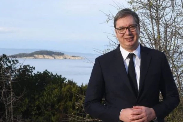 Predsednik Srbije Aleksandar Vučić čestitao je Božić svim Pravoslavnim vernicima