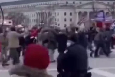 ŠTA SE IZA BRDA VALJA?! Da li su protesti u SAD namontirani: Ovaj SKANDALOZNI SNIMAK OTKRIVA SVE!