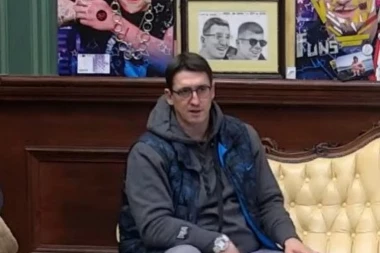 KRISTIJAN NAPUŠTA ZADRUGU ZBOG SUSRETA OD ŽIVOTNOG ZNAČAJA: Otkriveno sa kim će se naći i ŠTA ĆE SE DESITI PRI VIĐANJU!