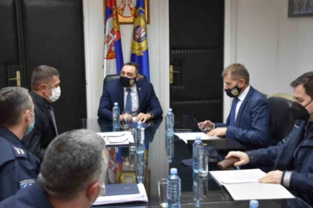 VULIN ODLUČIO! SMENJEN NAČELNIK SAOBRAĆAJNE POLICIJE U NIŠU zbog pogibije DVA PEŠAKA!