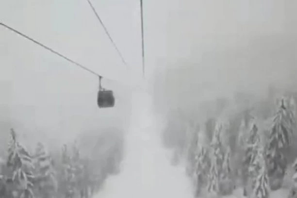 (FOTO,VIDEO) JEDINSTVENO I NEPONOVLJIVO ISKUSTVO! Zlatiborska gondola, NAJDUŽA NA SVETU, konačno proradila! DEVET KILOMETARA NEZABORAVNOG UŽIVANJA!