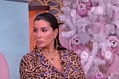 "BILA SAM SPREMNA DA IZAĐEM NA BINU, ALI...": Oglasila se Mia Borisavljević, pa otkrila zbog čega nije nastupila sinoć u Mladenovcu!