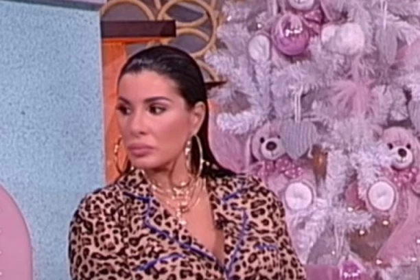 "BILA SAM SPREMNA DA IZAĐEM NA BINU, ALI...": Oglasila se Mia Borisavljević, pa otkrila zbog čega nije nastupila sinoć u Mladenovcu!