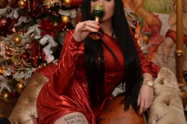 (FOTO) ŠOK! Srpska trans pevačica prvi put objavila frajera! U pitanju je ovaj poznati muškarac, a oglasio se i on!