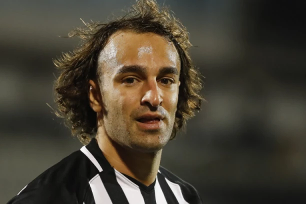 MARKECOVA BRUKA: Milan Borjan postigao više golova u Superligi od kapitena Partizana!