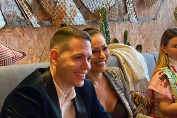 KAO U TELENOVELI: Cecin dečko ima ćerku sa devojkom SLAVNOG PEVAČA!