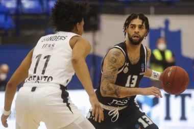 PARTIZAN MONSTRUOZAN: Crno-beli SAMLELI PRVU PREPREKU na putu ka trofeju Evrokupa!