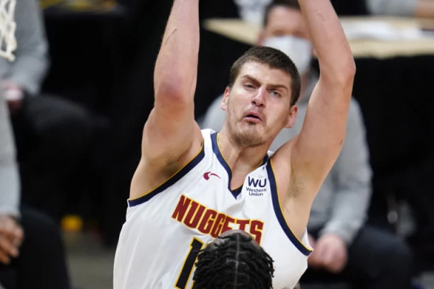 NAJNOVIJA VEST! Šok trejd za NBA "prsten"! Stiže u Bruklin, Durent i Irving bukvalno u TRANSU!