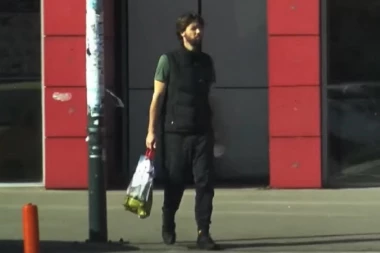 NEVOLJE KOD SLAVNIH ŽIVOJINOVIĆA: Stefan zaratio sa porodicom i potpuno se zapustio - SVI SU ZABRINUTI!