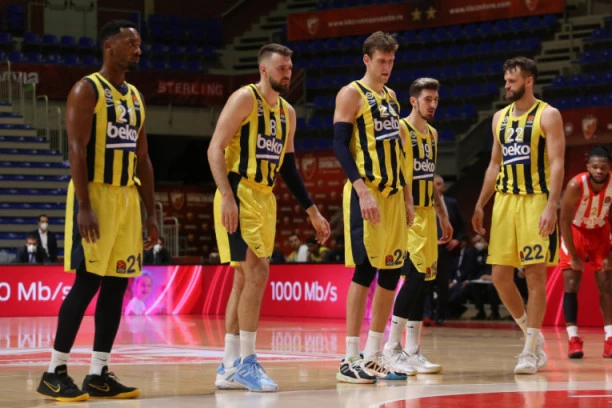 (VIDEO) FENER PONIŽEN U MOSKVI: Turci se držali do poslednje četvrtine, a onda su SRAVLJENI SA ZEMLJOM