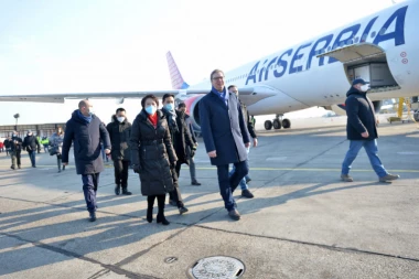 POBEDA SRBIJE! Kineske vakcine dobre za decu - ČITAJTE U SRPSKOM TELEGRAFU