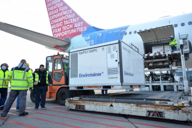 ODOBRENA DONACIJA: Kina Crnogorcima šalje 30 hiljada Sinofarm vakcina!