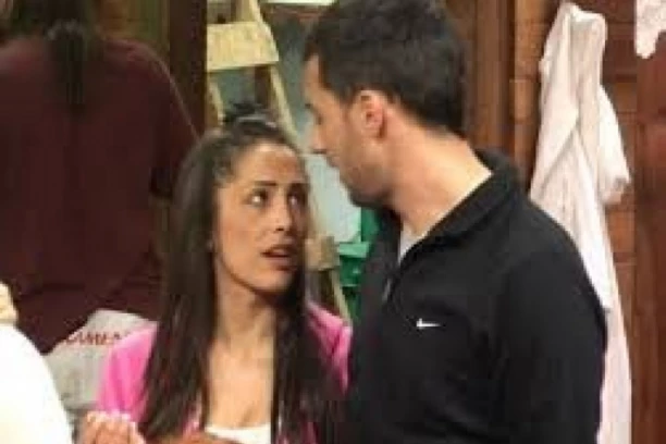 PEVAČICA PROGOVORILA O TURBULENTNOJ VEZI SA KOLEGOM: I dalje ga voli, a ovo ih spaja i dan-danas!