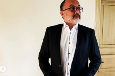 (FOTO) Pevač objavio FOTOGRAFIJE SA SVOG VENČANJA: Ceo region priča o ovom detalju!