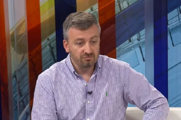 LICEMERJE ŠOLAKOVOG SRBOMRZCA! Hoće da trpa neistomišljenike u koncentracione logore, sad poziva NA PROTESTE PROTIV NASILJA! (VIDEO)