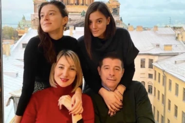 (FOTO) Silovana glumica je iz veoma bogate porodice: Rasla je ušuškana u raskoš  i niko nije slutio da je bila u paklu