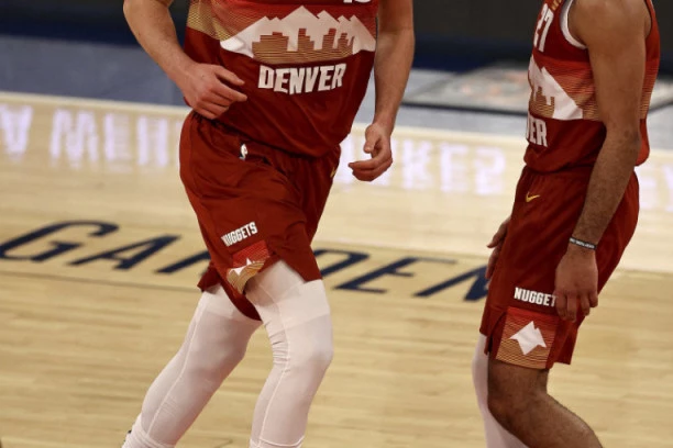 BOLESNE BROJKE: Jokićev saigrač ispisao istoriju NBA lige!