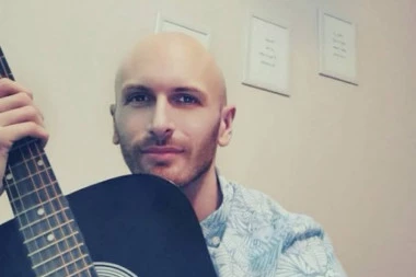 DŽENTLMEN SA TVITERA GOVORIO ZA REPUBLIKU! PISAC OTVORIO DUŠU: Devojke mi priznaju da su bile silovane