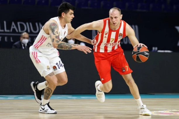 LUDNICA U EL: Debakl Reala, MAESTRALNI Lučić heroj Bajerna, PAO i bez Nedovića slavio u derbiju!