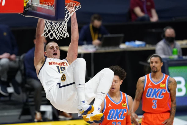 ZVUČI KAO NAJLUĐI NAVIJAČKI SAN: Jokić i Denver STIŽU u Srbiju?