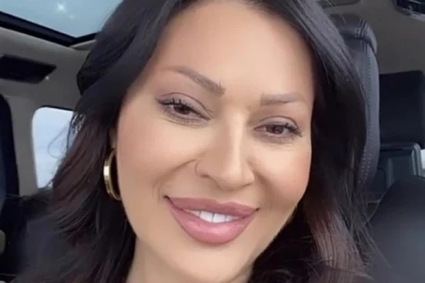 (FOTO) ISPLIVALA STARA CECINA FOTOGRAFIJA: Nikada je ne bismo prepoznali!