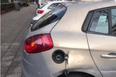 JEL MOGUĆE: Vandali pokidali zatvarače REZERVOARA sa AUTOBOBILA na VRAČARU!