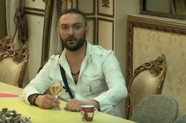 (FOTO) TUGA DO NEBA: Darko napustio vilu, ne može da se sastavi od bola!