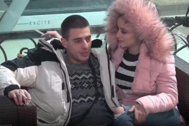 VEĆ PREVARIO DEVOJKU! Erin unuk u vili "Parova" se navalio na cimerku! SVE mu je dozvolila!