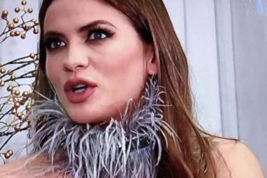 (FOTO DOKAZ) MILICA SE VIĐA SA CRNOGORSKIM SPORTISTOM! Pevačica uživa sa zgodnim vaterpolistom!