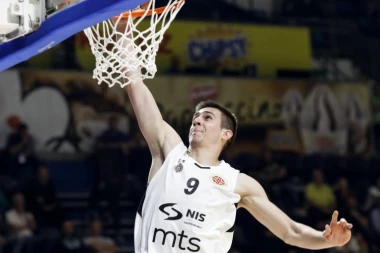 VANJA MARINKOVIĆ HTEO DA ĆUTI, PA EKSPLODIRAO: Ljubimac "Grobara" opleo po voljenom klubu!