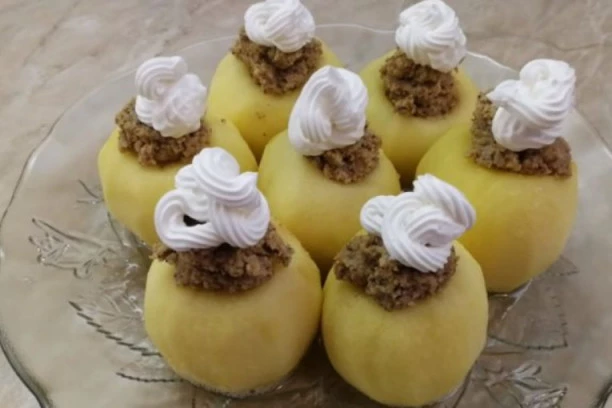 RECEPT ZA TUFAHIJE:  Jednom kada probate ovaj tradicionalni kolač, pravićete ga STALNO!