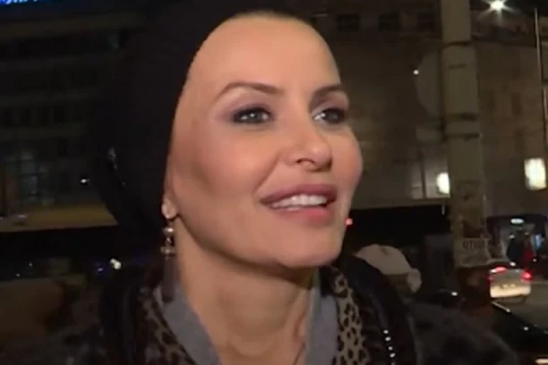 POSLE RAZVODA OD KARIĆA, OVO JOJ JE NOVI DOM: Elena Karaman pokazala svoje imanje - DA LI ĆE OVDE ŽIVETI SA DEČKOM?